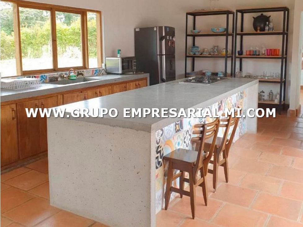 CASA FINCA EN VENTA - SECTOR CHUSCALITO, COD: 26728