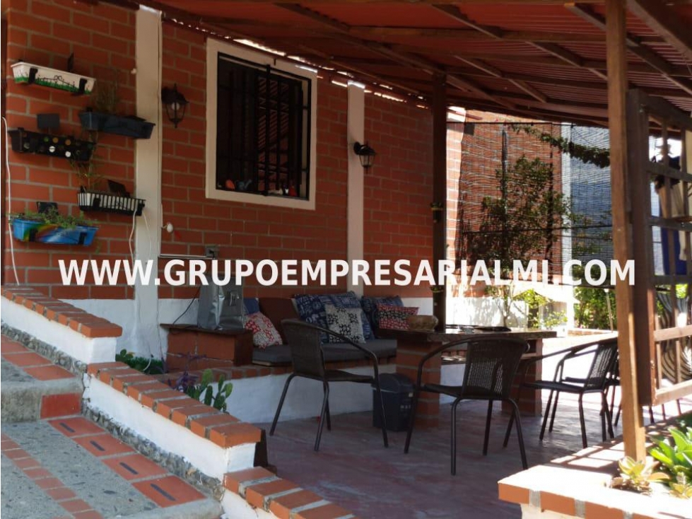 CASA FINCA EN VENTA - SECTOR SANTA FE DE ANTIOQUIA COD: 27785 - 3