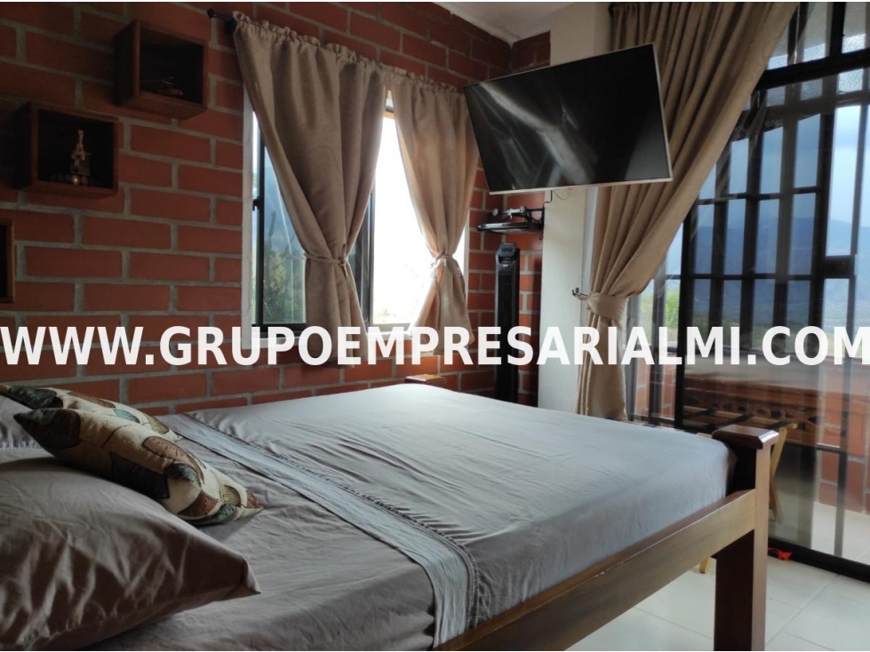CASA FINCA EN VENTA - SECTOR SANTA FE DE ANTIOQUIA COD: 27785 - 4