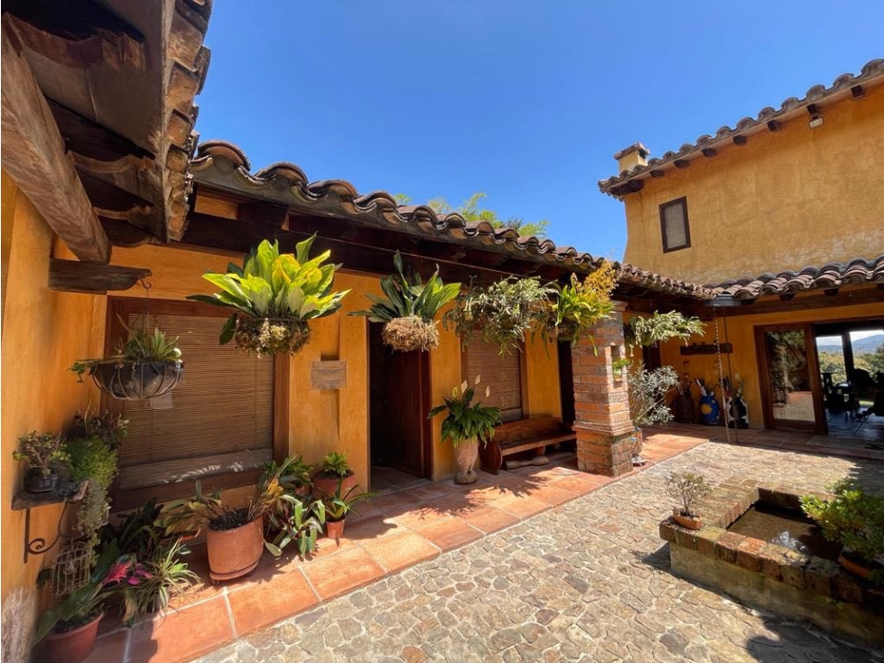 Casa finca estilo español en Llanogrande