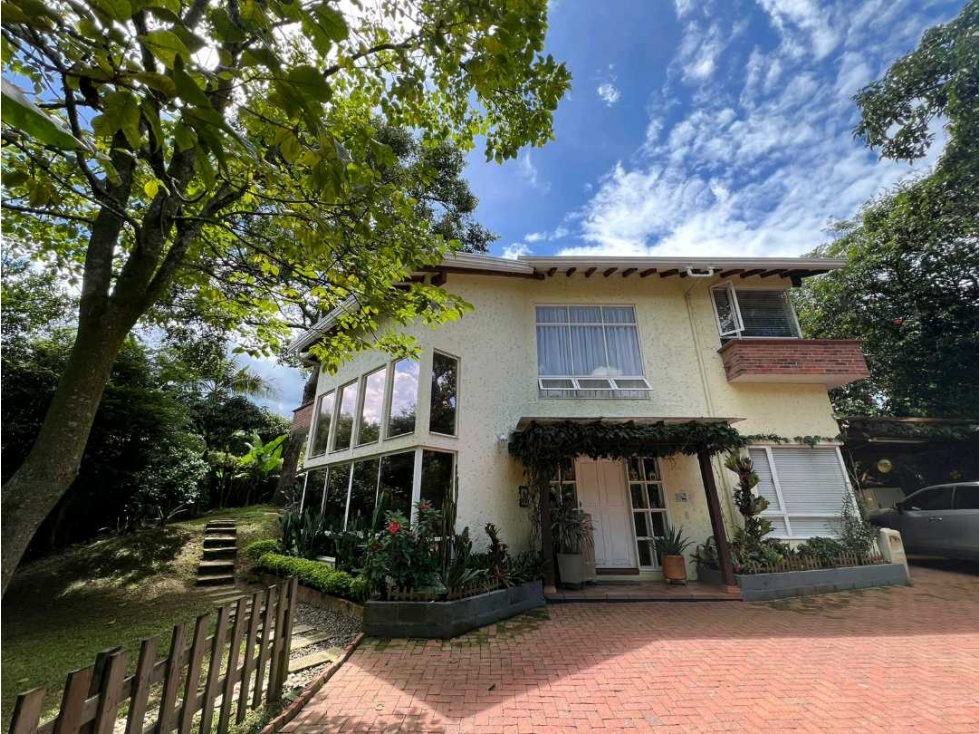 Casa finca independiente en la loma del esmeraldal