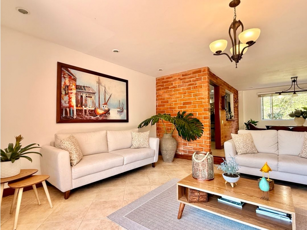 Casa finca independiente en la ciudad — foto 2