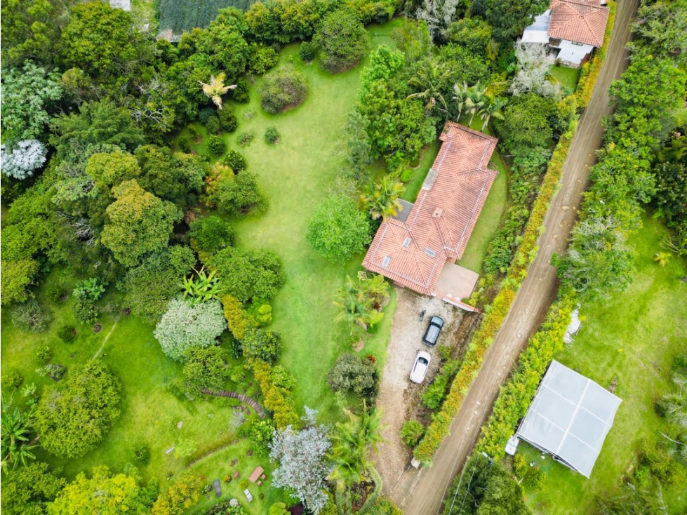 Finca independiente para la venta en el sector del canada -Carmen