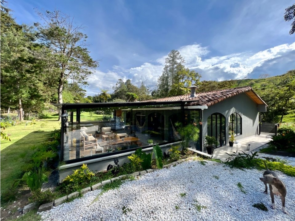 CASA FINCA REMODELADA EN EL RETIRO