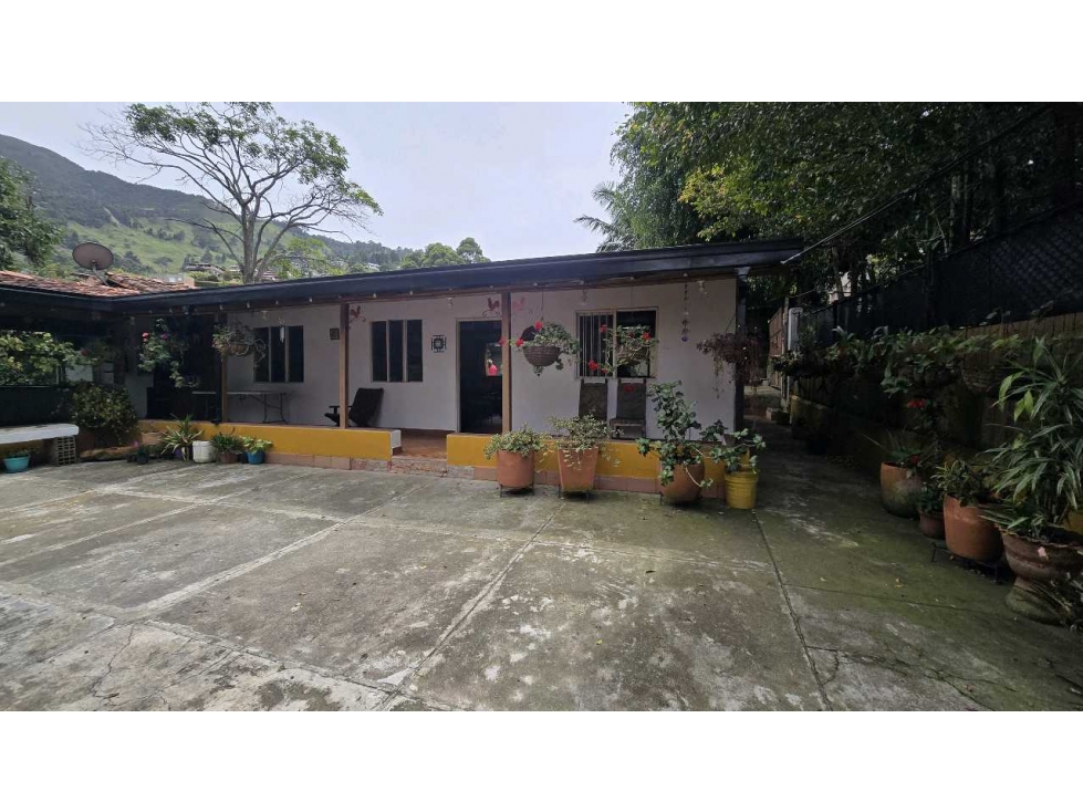 Casa finca San Cristobal via San Jeronimo LG
