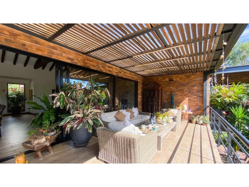 CASA FINCA SOBRE LA VÍA DE LLANOGRANDE SECTOR LA AMALITA — foto 6