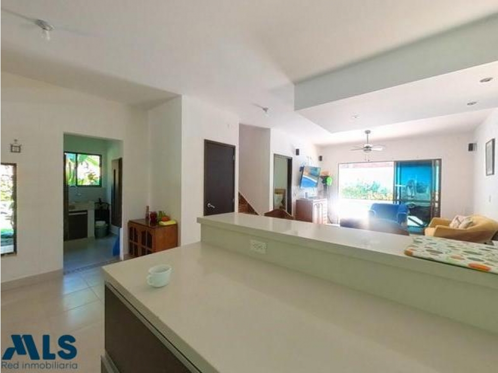 Casa Finca super bien ubicada cerca de Iglesia de ...(MLS#242920) - 5