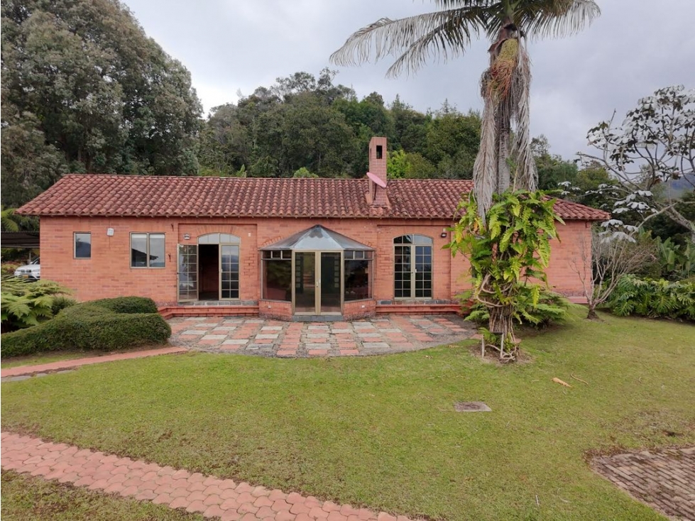 Venta de Casa Tradicional en Fizebad con Vista a La Represa de la Fé