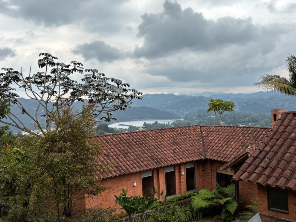 Venta de Casa Tradicional en Fizebad con Vista a La Represa de la Fé — foto 2