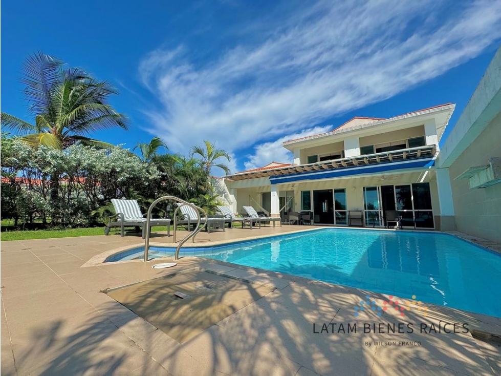 Casa Frente Al Mar en venta | Zona Norte | Cartagena