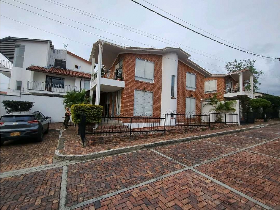 Casa Grande Urbana en La Mesa - 1