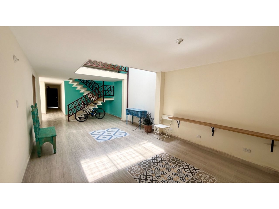 Casa con local en Venta Laureles, Medellín. ¡Ubicación ideal!
