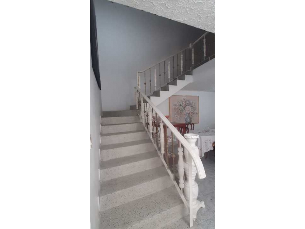 CASA IDEAL PARA LA FAMILIA EN LA CASTELLANA, ZONA RECIDENCIAL — foto 3