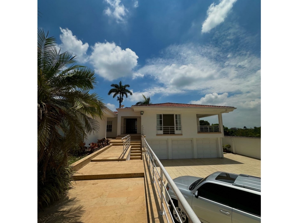 Casa Independiente en Venta Ciudad Jardín, Cali
