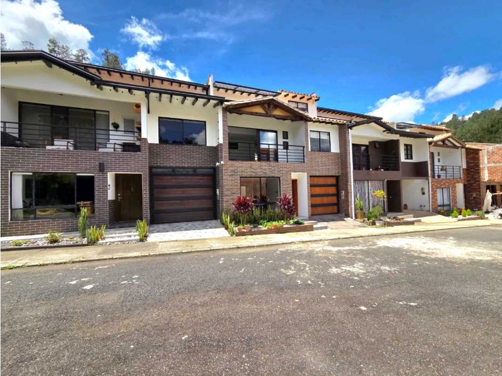 CASA UNIDAD ABIERTA EN EL RETIRO.