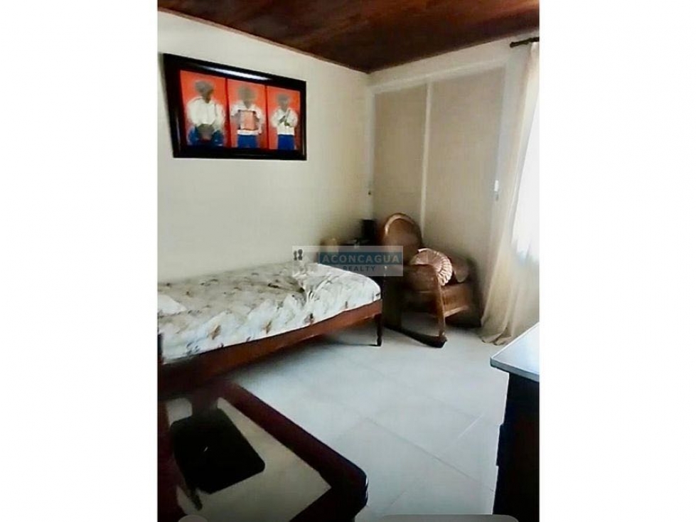 Casa independiente en venta en Villa Carolina — foto 2