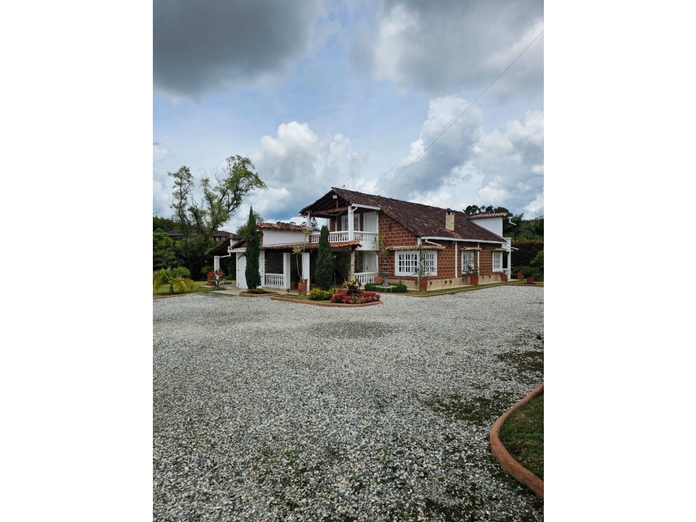 Casa independiente en venta Llanogrande sector Cabeceras
