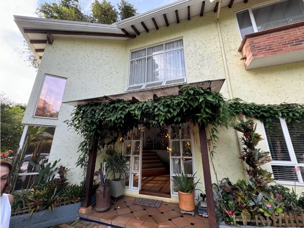 Casa Independiente en Envigado en la Loma del Esmeraldal