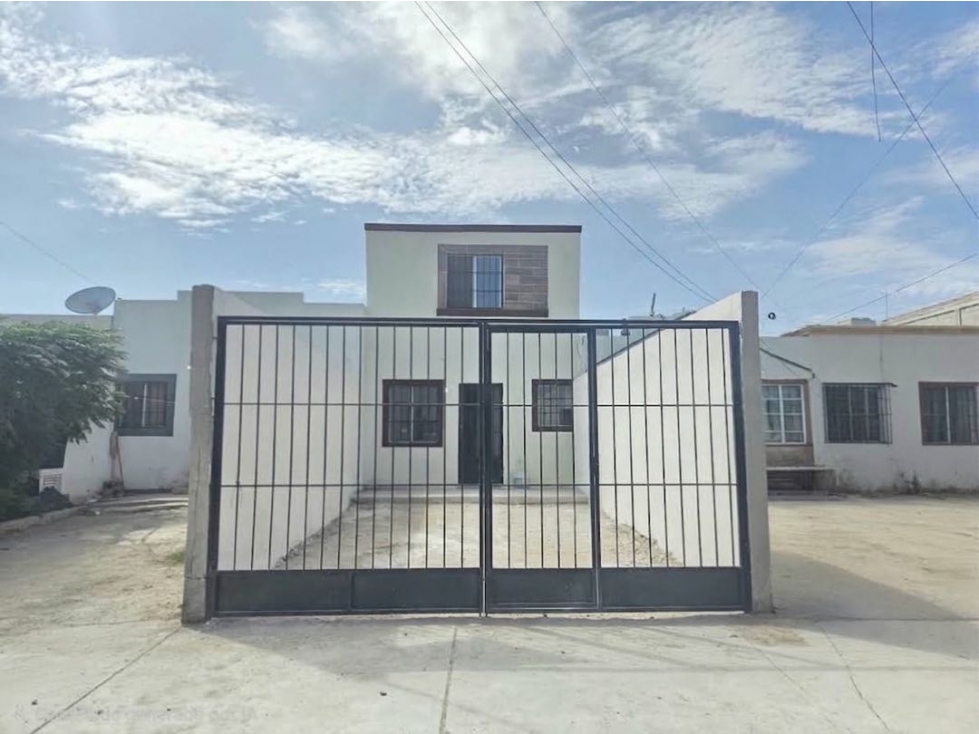 Casa con Buena distribución en Jesús Zavala - 1