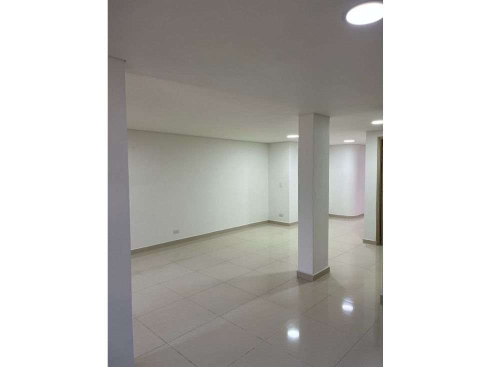 CASA EN LA CASTELLANA REMODELADA — foto 4