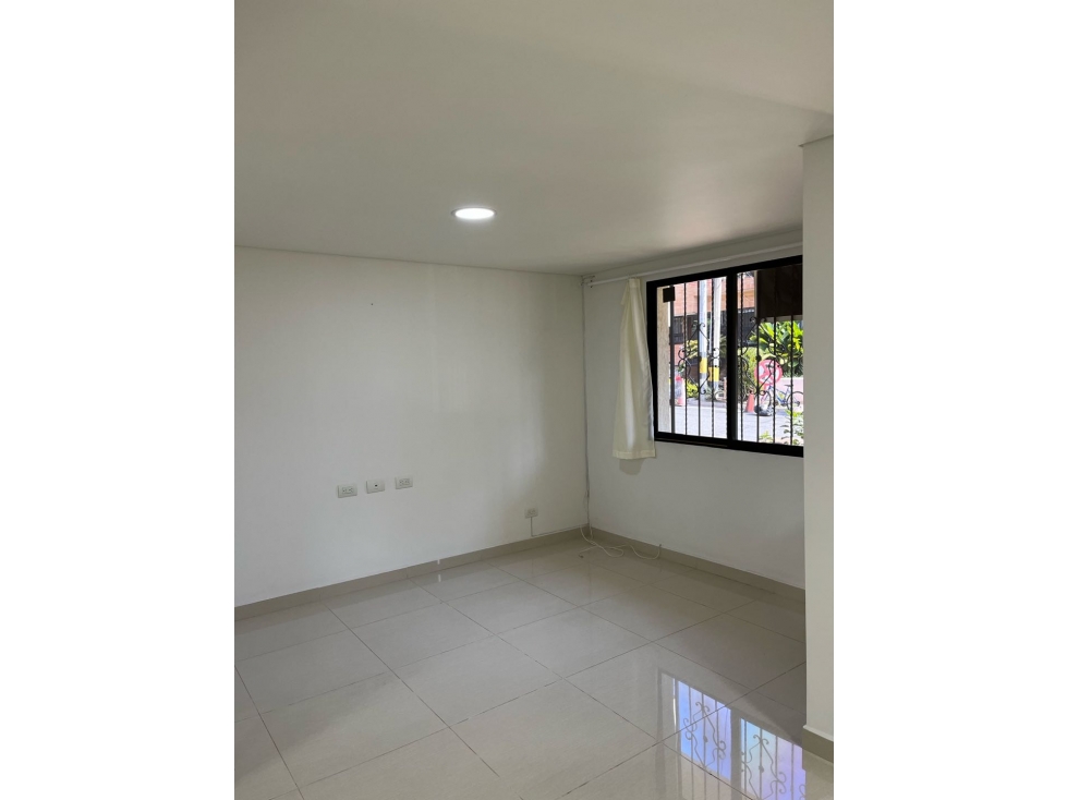 CASA EN LA CASTELLANA REMODELADA — foto 5