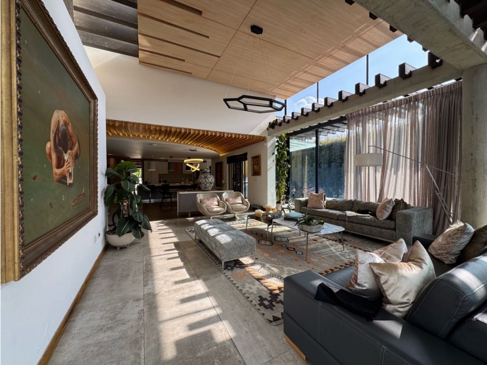 VENDEMOS CASA Unidad Cerrada Con Diseño Acogedor Sector La Amalita — foto 3