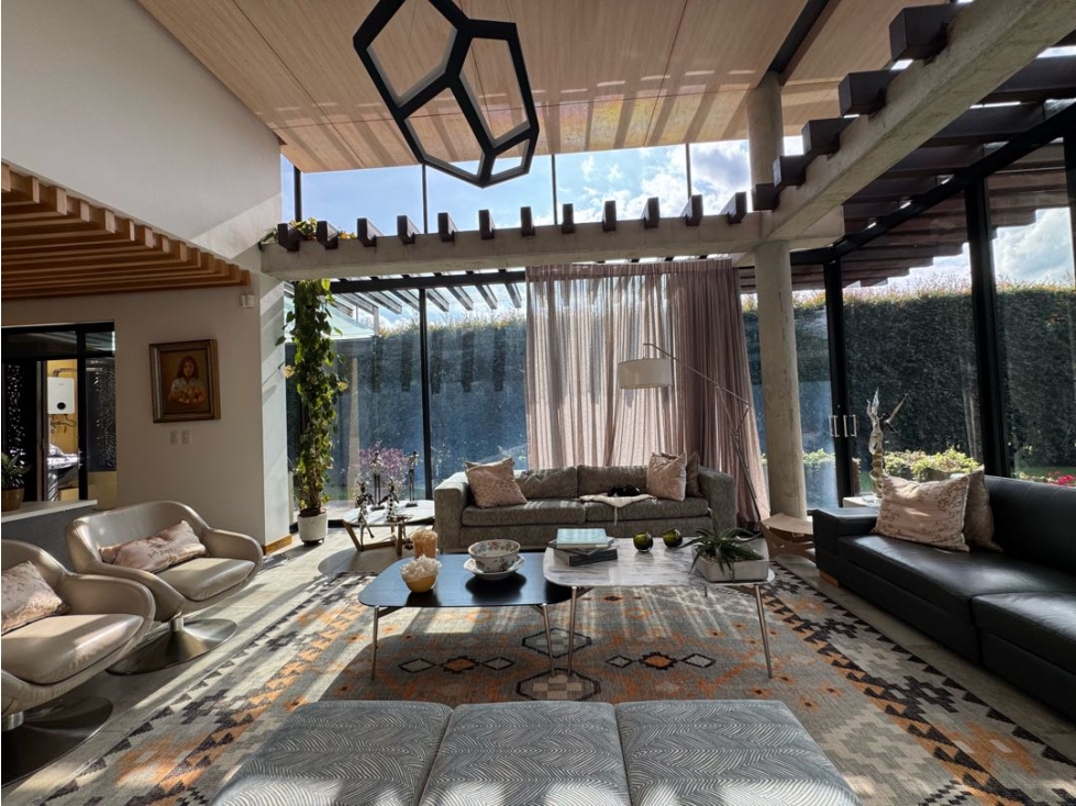 VENDEMOS CASA Unidad Cerrada Con Diseño Acogedor Sector La Amalita — foto 4