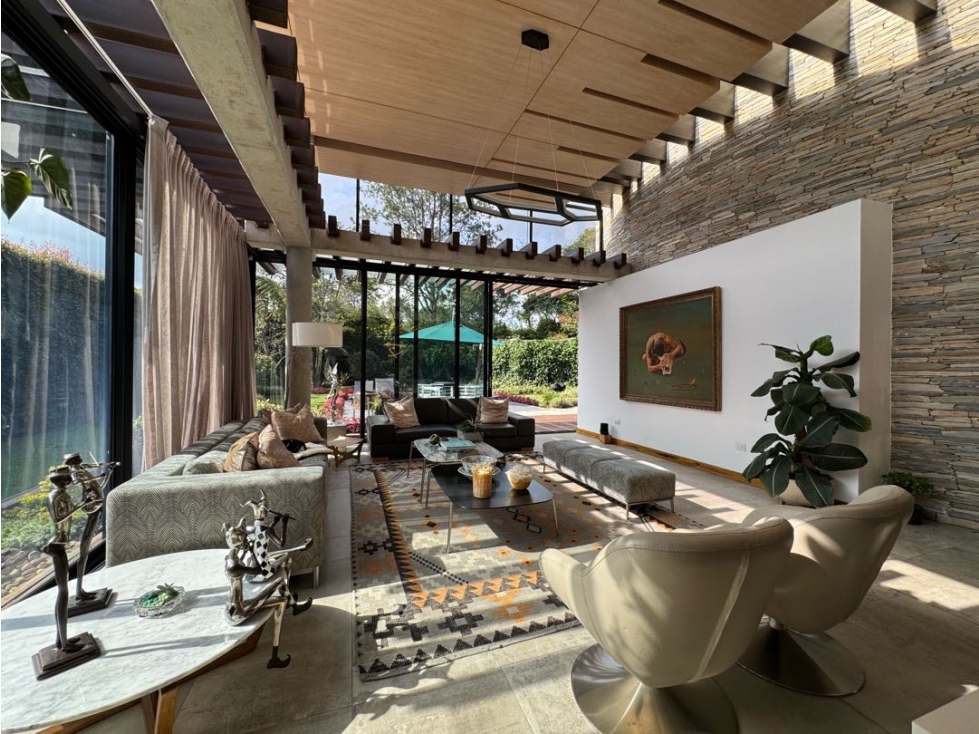 VENDEMOS CASA Unidad Cerrada Con Diseño Acogedor Sector La Amalita — foto 5