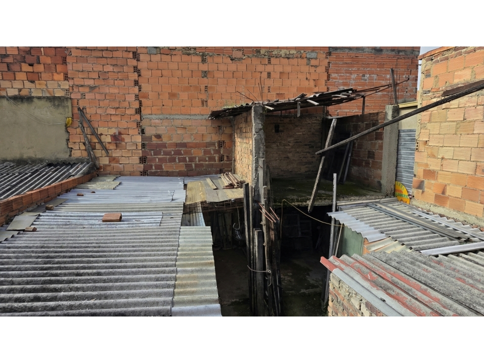 SE VENDE CASA LOTE EN CIUDAD JARDIN NORTE BOGOTA — foto 5