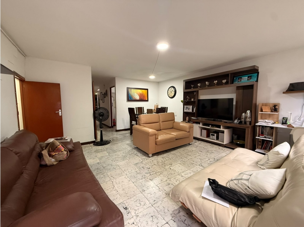 Casa Lote CALASANZ - 350m2 En 2 Apartamentos Independientes — foto 4