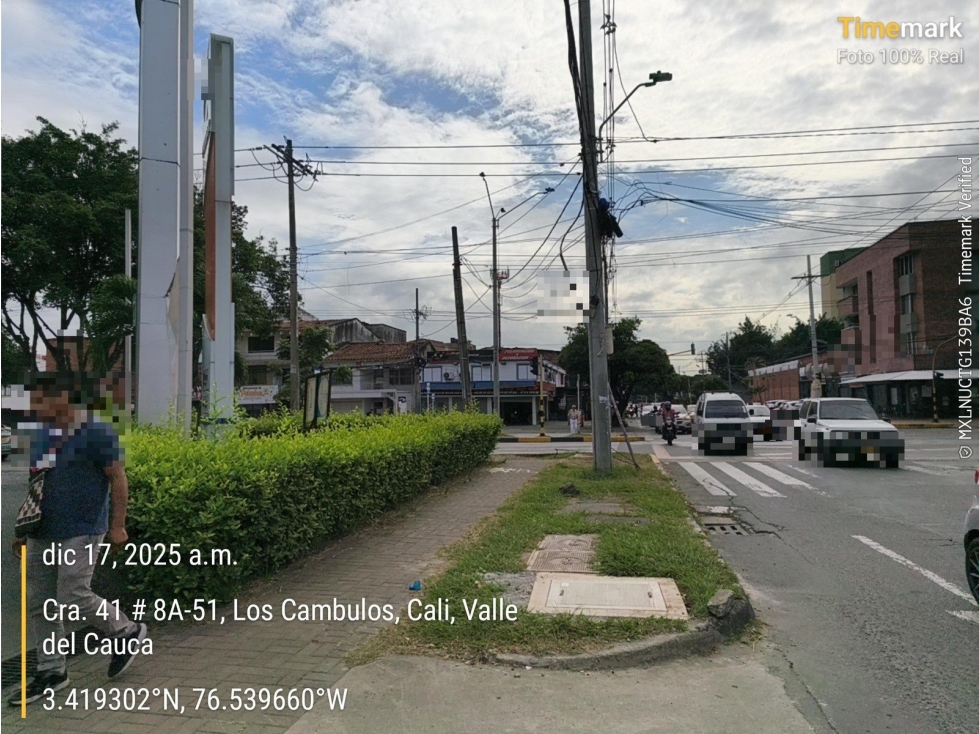 CASA LOTE CARRERA 42 CALLES 8A Y 9