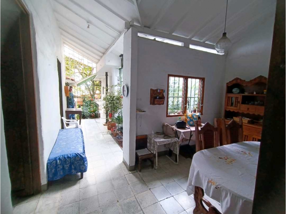 Venta de Casa lote cerca al centro de Medellín La Milagrosa — foto 2