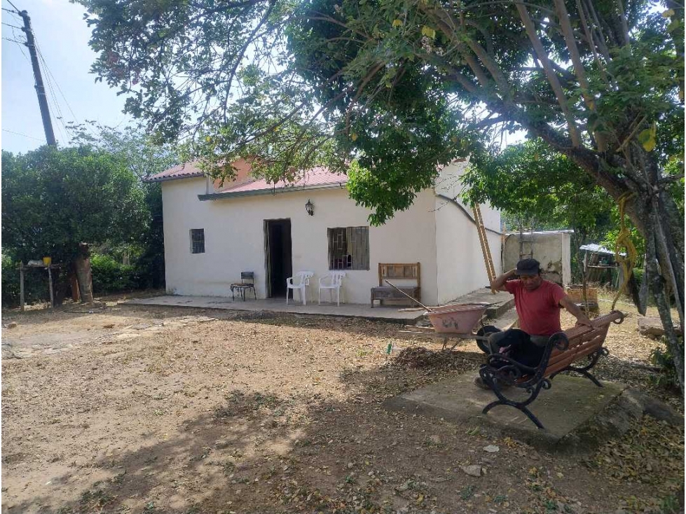 Casa Lote Económico En Venta antes de llegar a San Joaquín-La Mesa Cun
