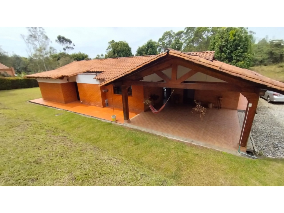 CASA LOTE EN ARRIENDO SECTOR AEROPUERTO JMC; RIONEGRO