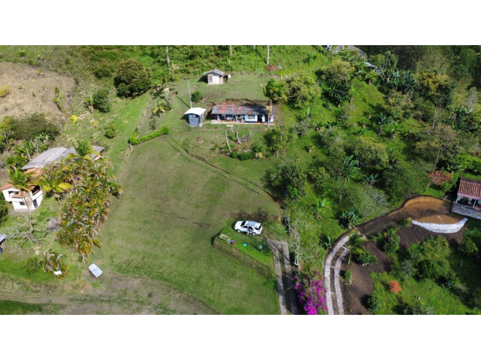 CASA LOTE EN VENTA EL PEÑÓN, CERCA A GUATAPÉ Y LA REPRESA