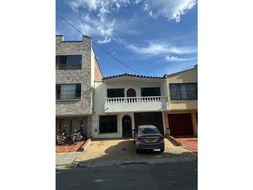 Casa Lote en Venta para inversionista Belen Malibú - 1