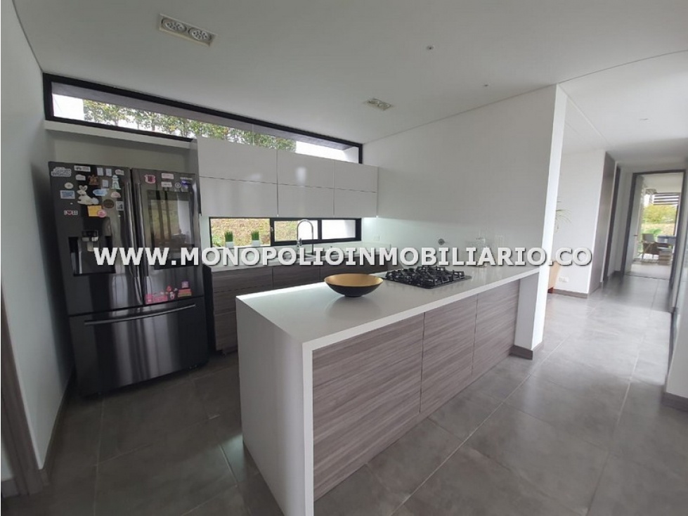 CASA LOTE EN VENTA - SECTOR EL RETIRO, ANTIOQUIA COD: 24570