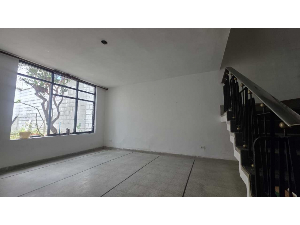Casa Lote en venta ubicada en Medellin sector Estadio. Para construir. — foto 4