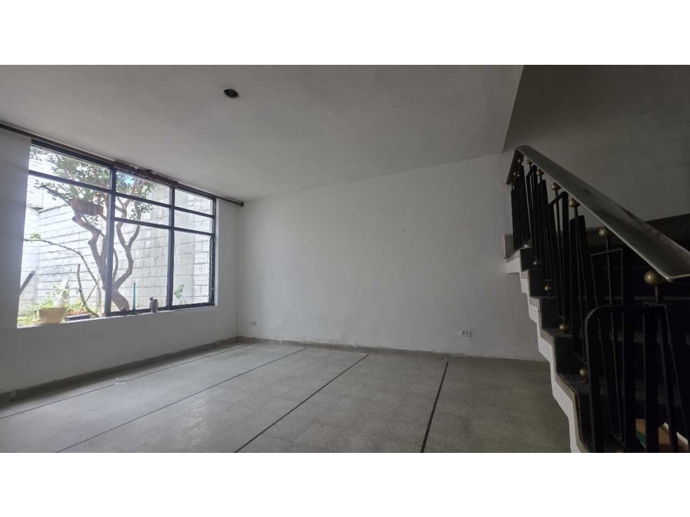 Casa Lote en venta ubicada en Medellin sector Estadio. Para construir. — foto 5