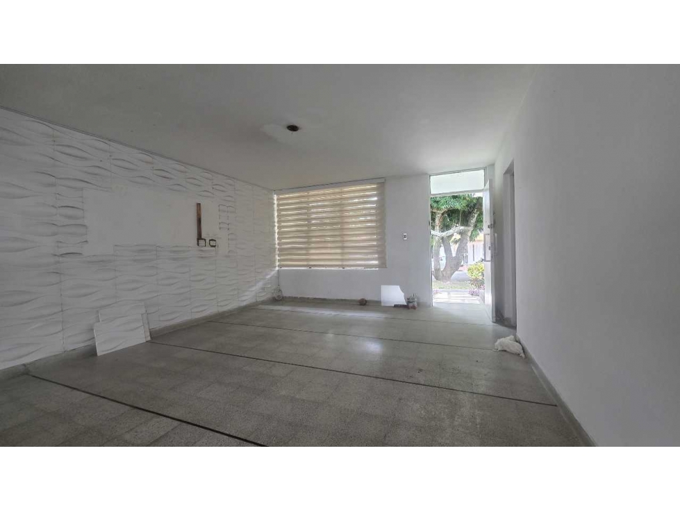 Casa Lote en venta ubicada en Medellin sector Estadio. Para construir. — foto 6