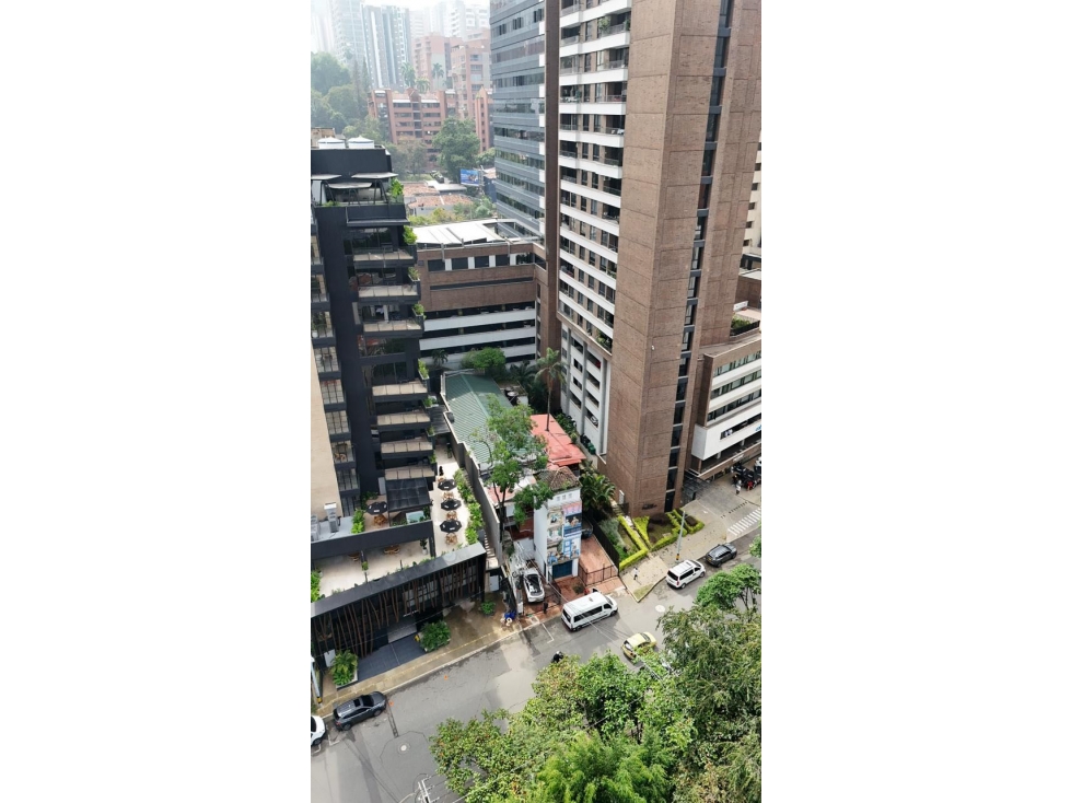 Casa Lote para desarrollo en el Poblado — foto 4