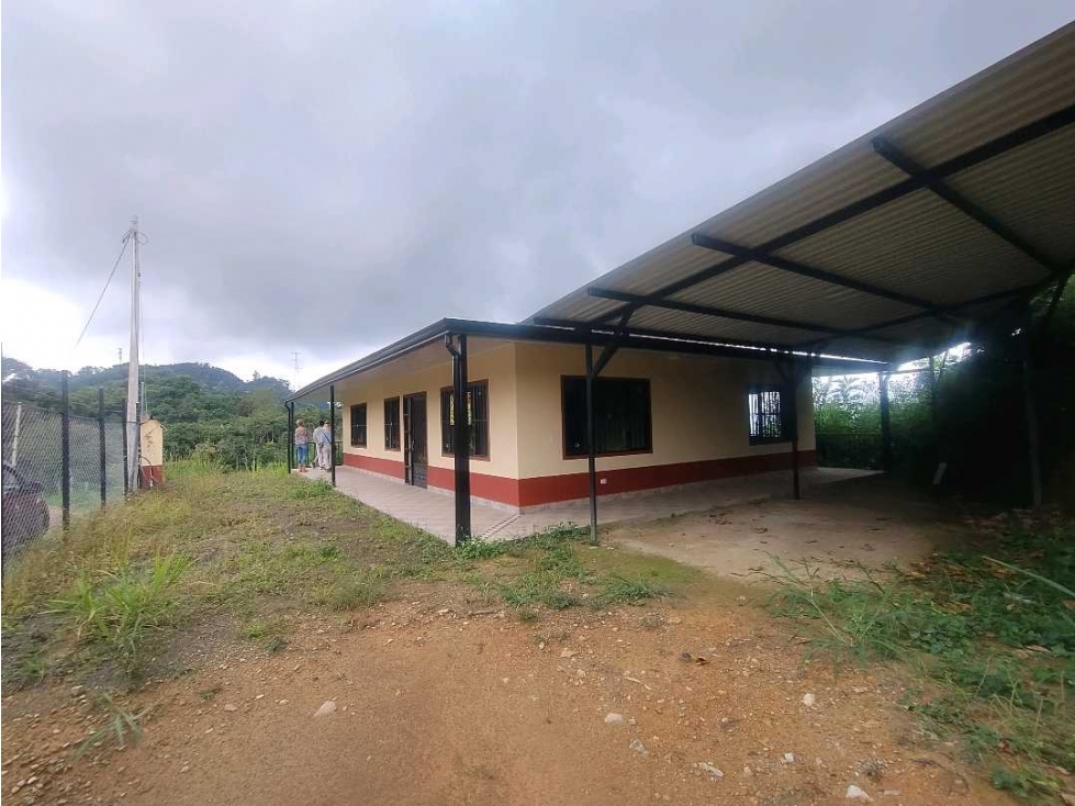 Casa Lote Para estrenar Cerca a La vía Principal