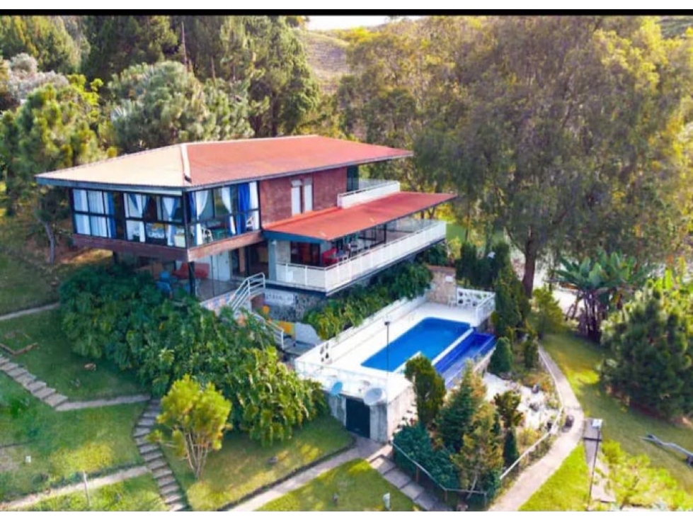 Casa en el Peñol Guatape en Venta - 1
