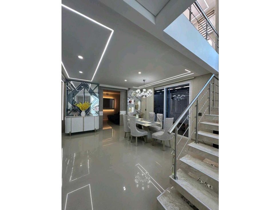 Casa lujosa recien construida en condominio sector Las Mercedes — foto 4