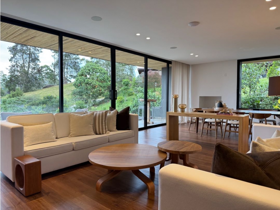 Casa Luxury en Parcelación sector El Retiro, V Pantanillo Montesereno — foto 3