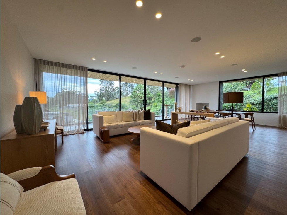 Casa Luxury en Parcelación sector El Retiro, V Pantanillo Montesereno — foto 4
