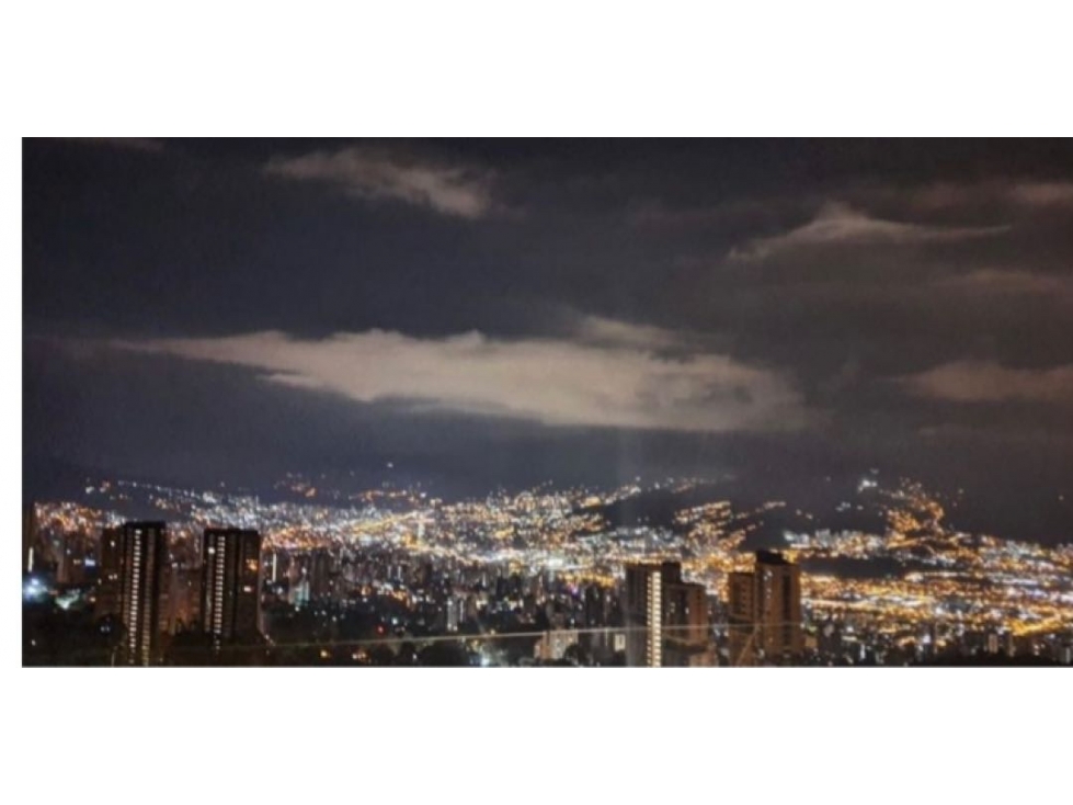 Casa Mansion Poblado con piscina 3 millones de dólares — foto 4