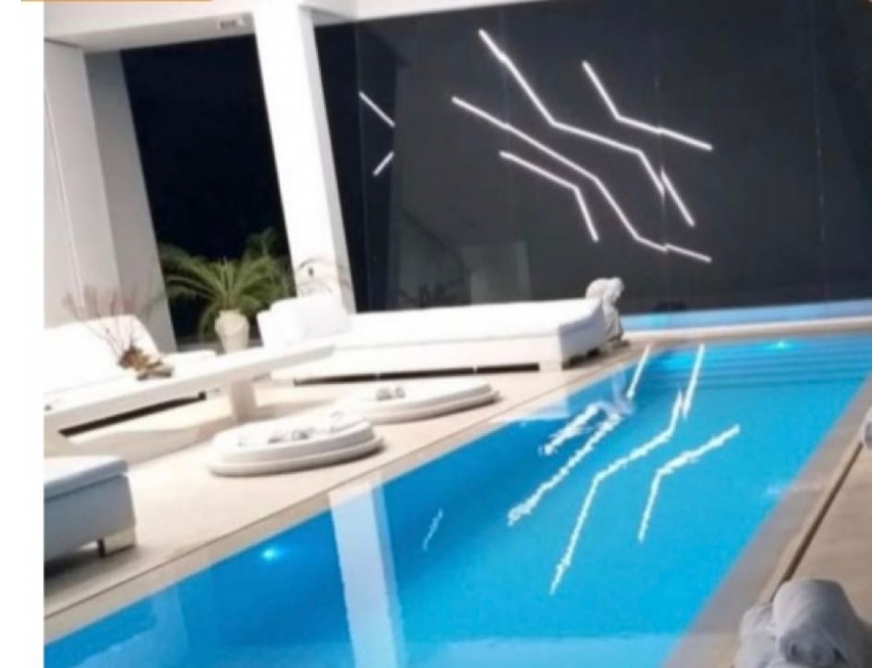 Casa Mansion Poblado con piscina 3 millones de dólares — foto 6