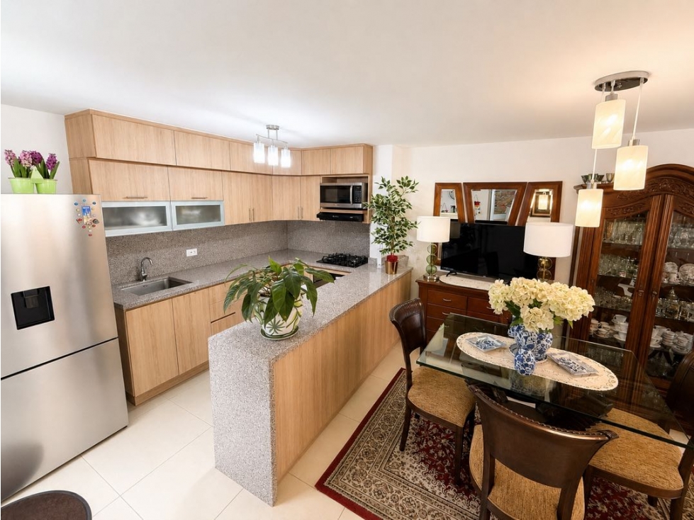HERMOSA CASA MEDIANERA EN VENTA — foto 2