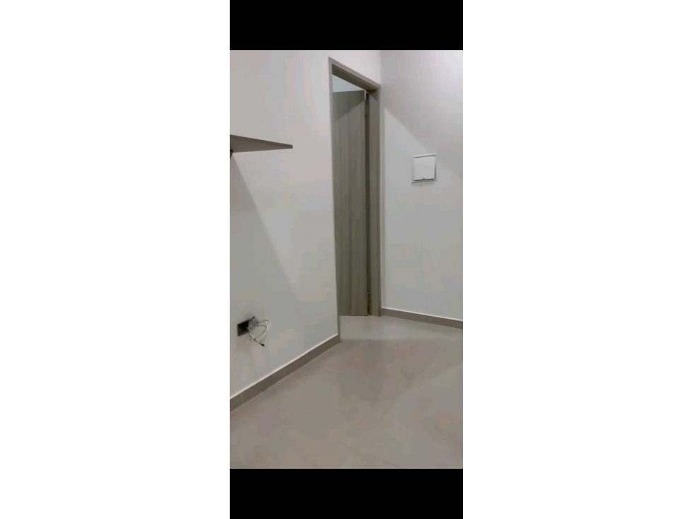 CASA MEDIANERA Y ESQUINERA EN VENTA